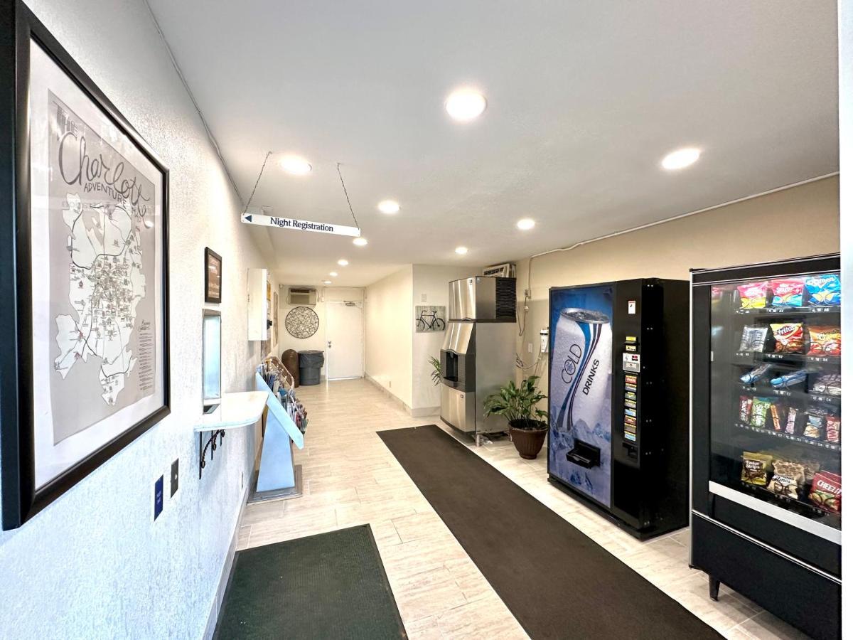 Royal And Airport Motel 2*
