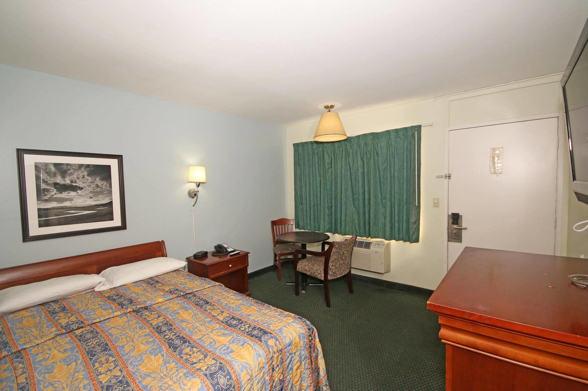 Motel Royal And Airport Charlotte
